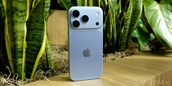 iPhone 18 Pro首销遇冷：品控翻车