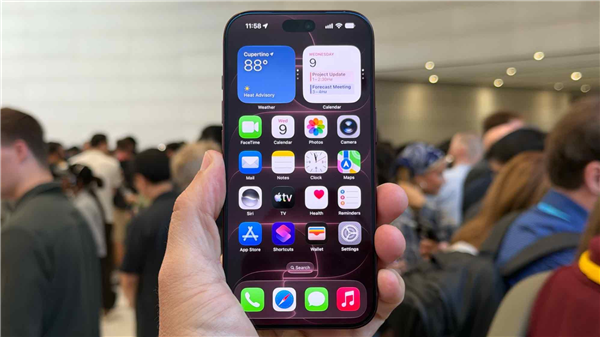 博主称iPhone 18 Pro用半天就腻了：体验跟17毫无区别