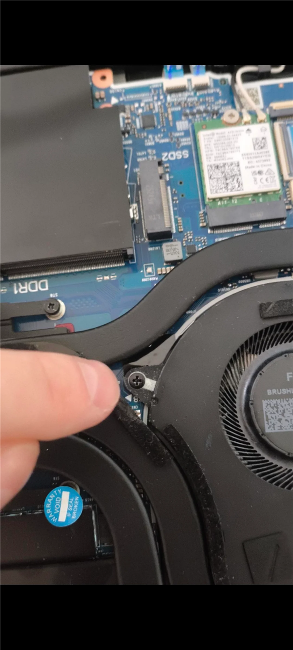 7700元维修费省了!华硕ROG Strix G16主板免费换新:新板还贴胶带防短路