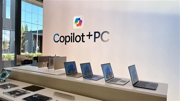 微软强推两年:Copilot+ PC终究悄悄凉了!自家新Surface都不用