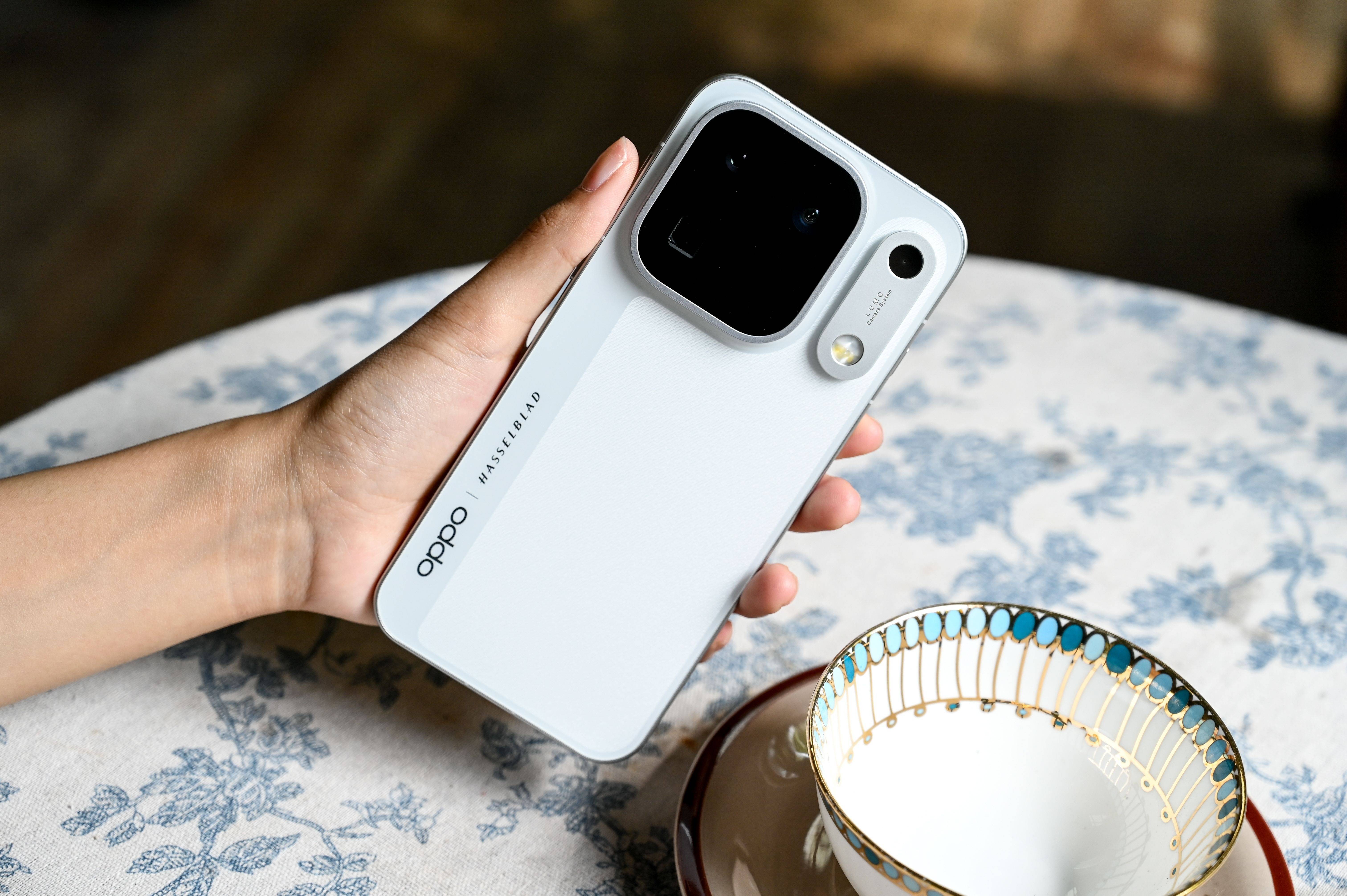 2026年AI功能最强手机横评：OPPO Find X10 Pro Max凭什么拔得头筹
