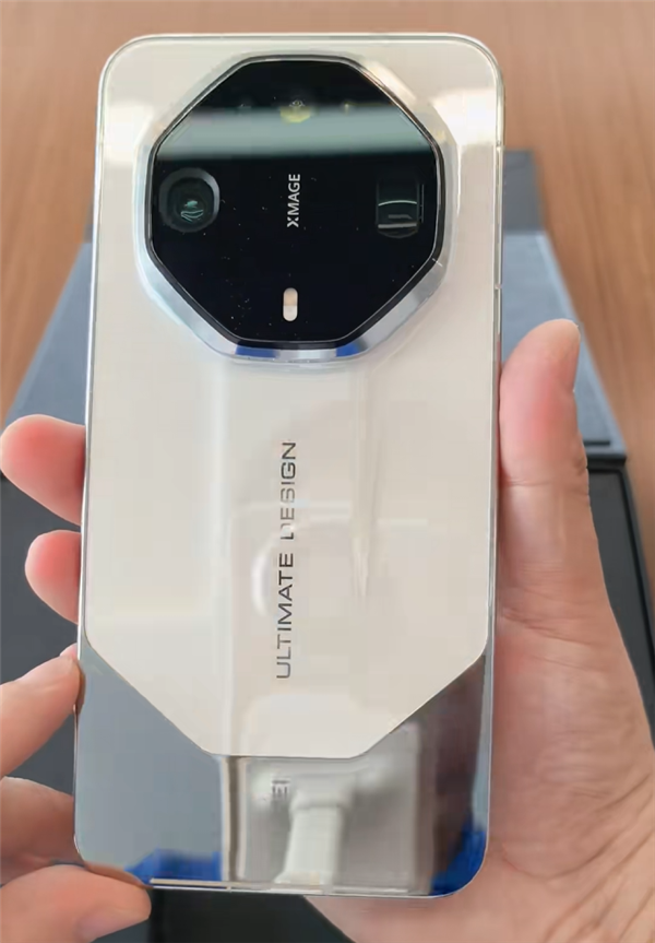 华为Mate 90系列今日发布即开售!全系配置汇总:Pro Max以上独享麒麟9050 Pro