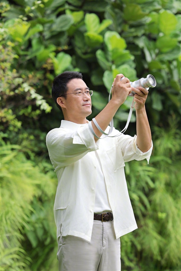 何刚晒华为睿影Z10模块相机实拍：24-240mm一镜搞定全场景拍摄