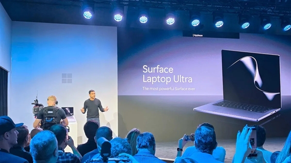 Surface与Macbook正面交锋