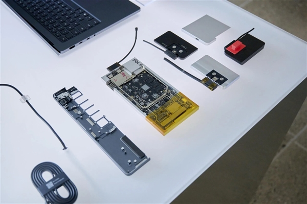 Surface与Macbook正面交锋