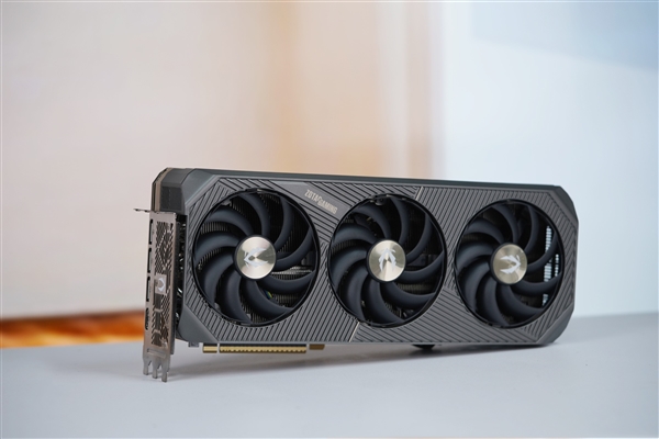 NVIDIA说RTX 5090没停产!合作伙伴却连延期订单都下不了:谁在说谎